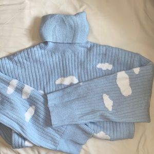 Blue cloud turtle neck